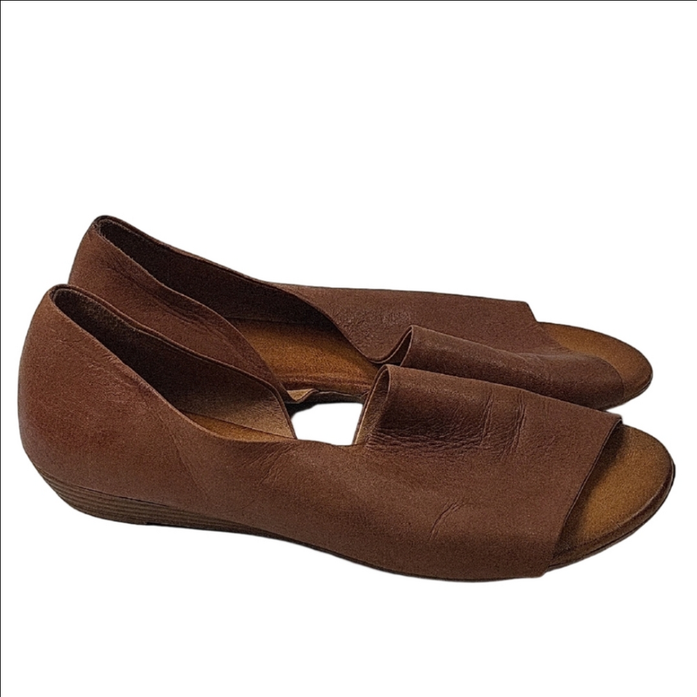 Miz Mooz Brown Leather Women's Flats Size 9.5